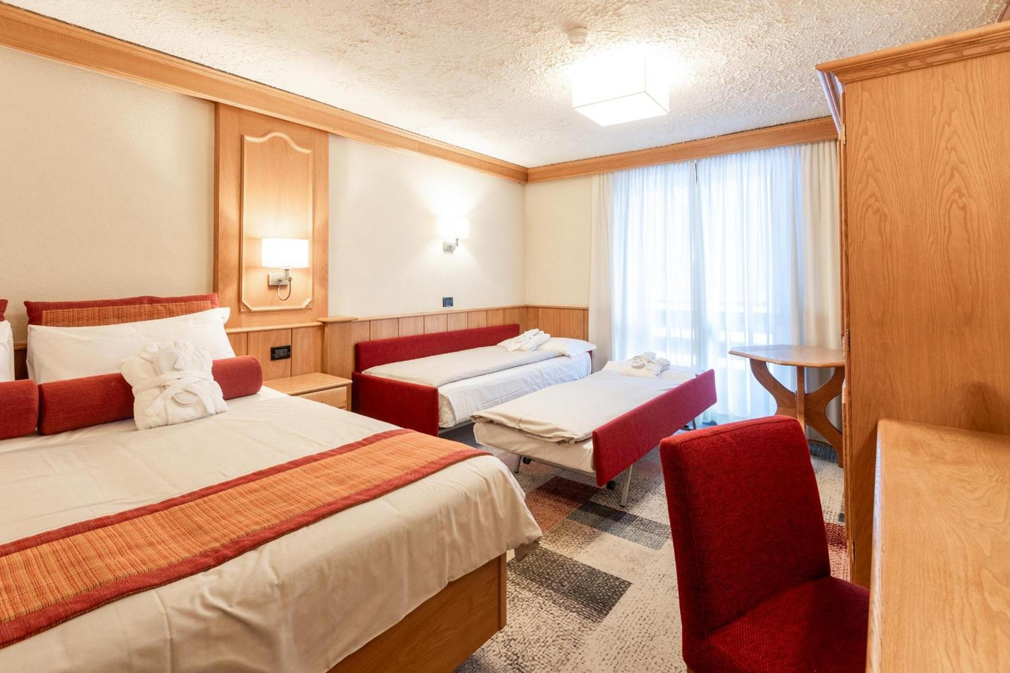 Hotel Intermonti 리비뇨 외부 사진