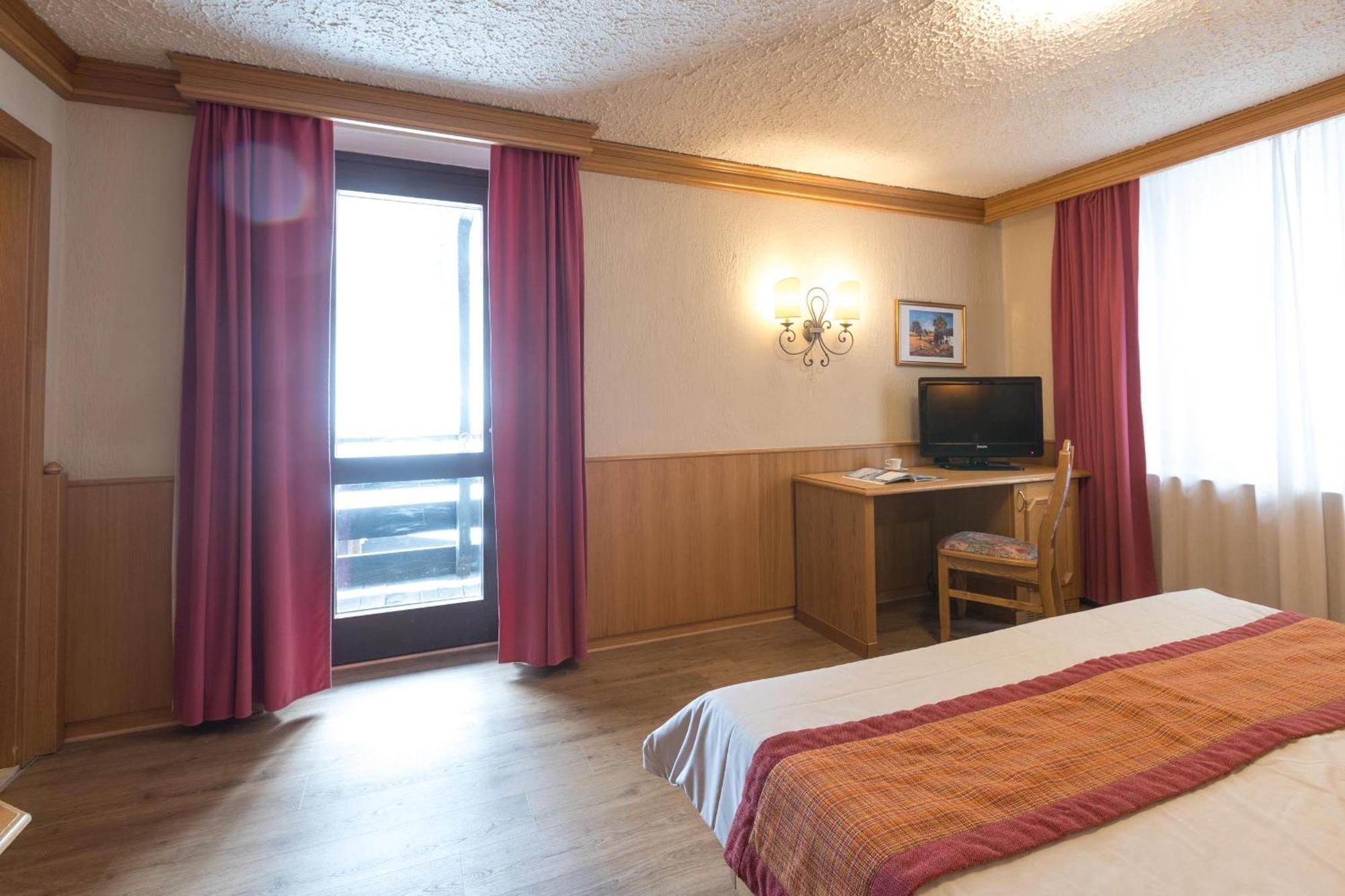 Hotel Intermonti 리비뇨 객실 사진