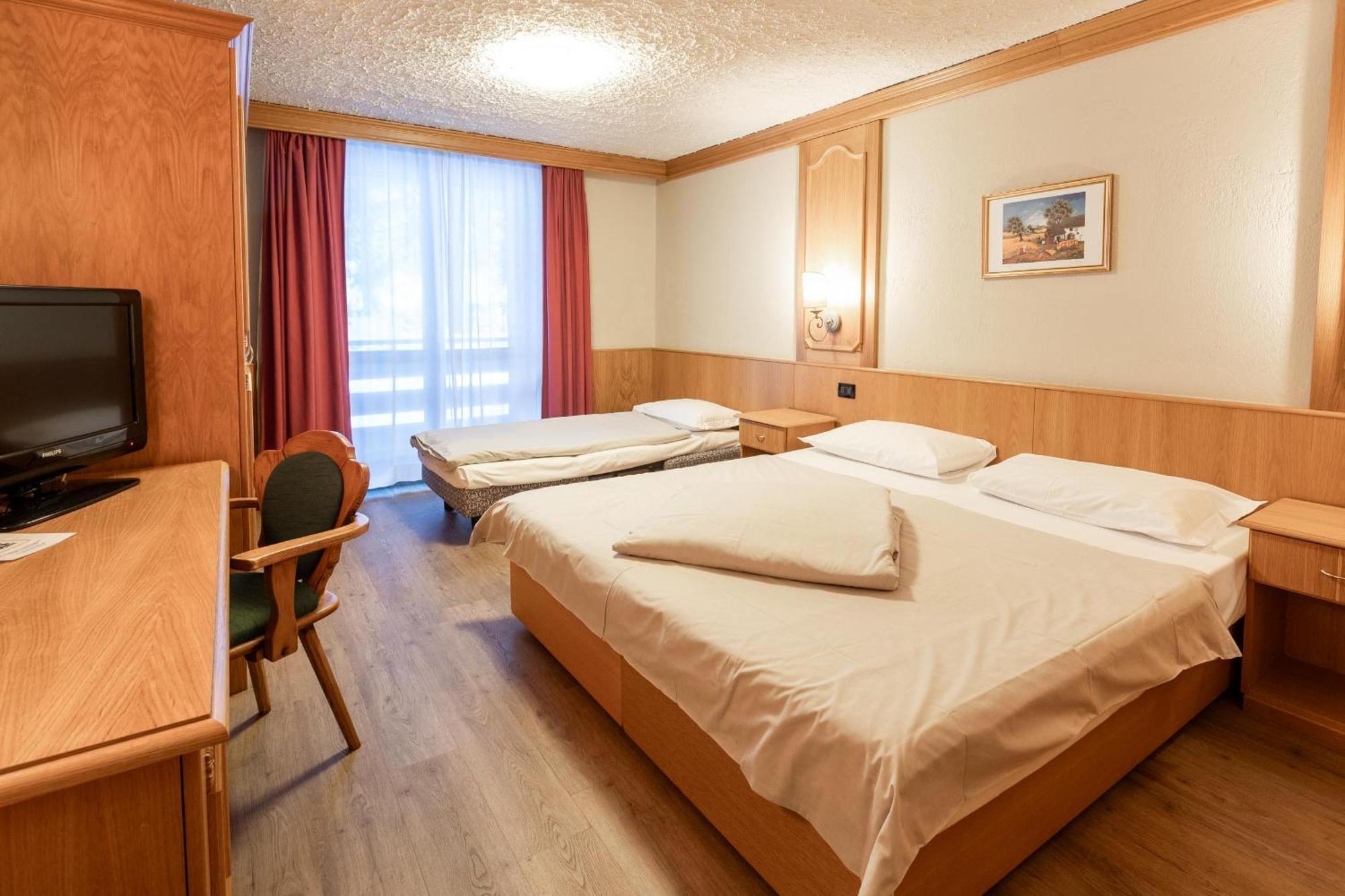 Hotel Intermonti 리비뇨 객실 사진
