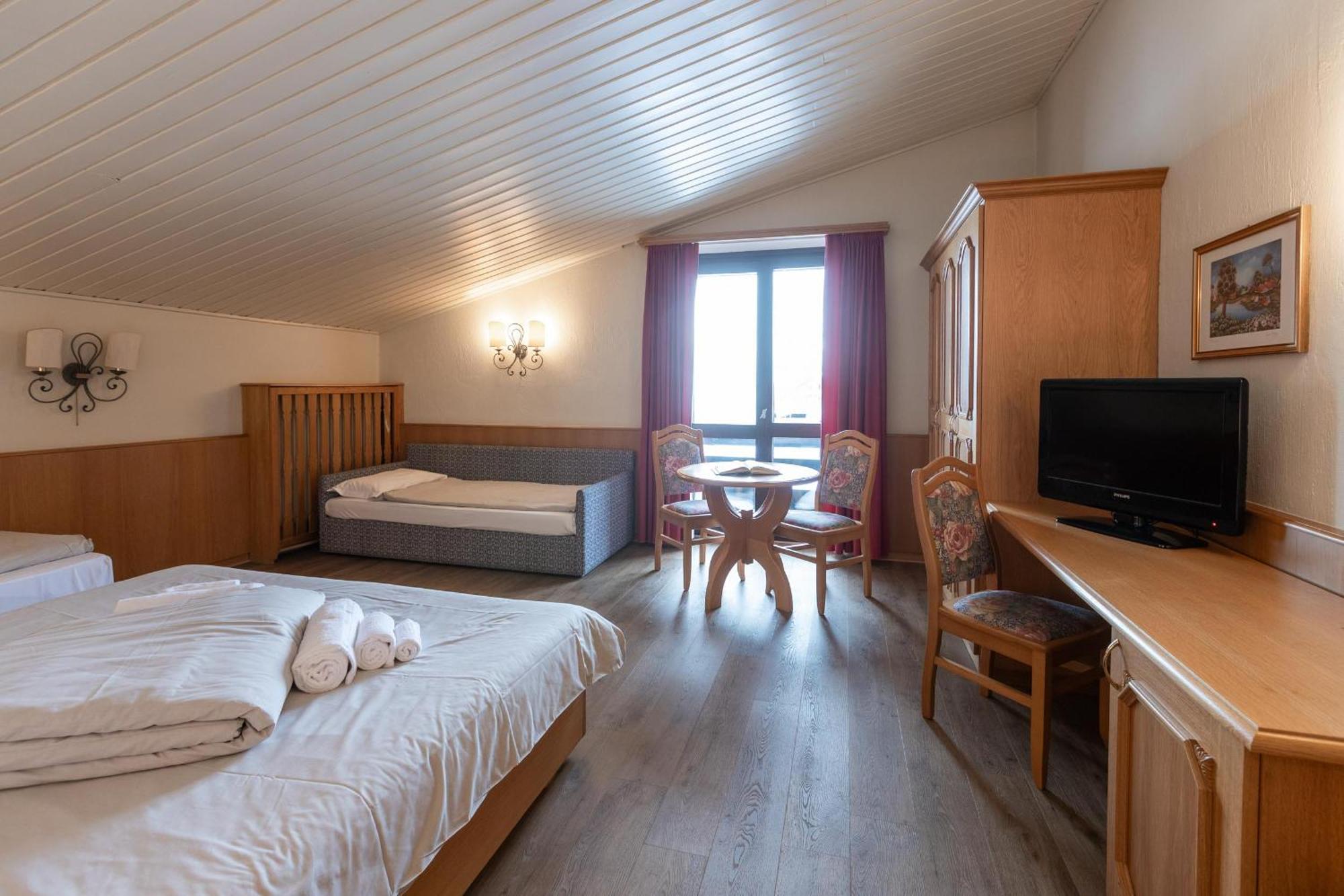 Hotel Intermonti 리비뇨 객실 사진