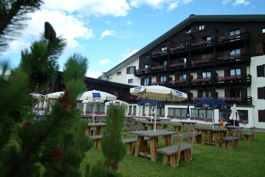 Hotel Intermonti 리비뇨 외부 사진