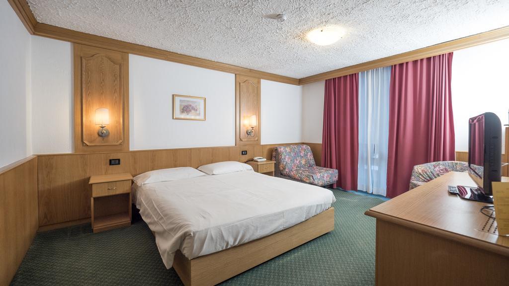 Hotel Intermonti 리비뇨 외부 사진